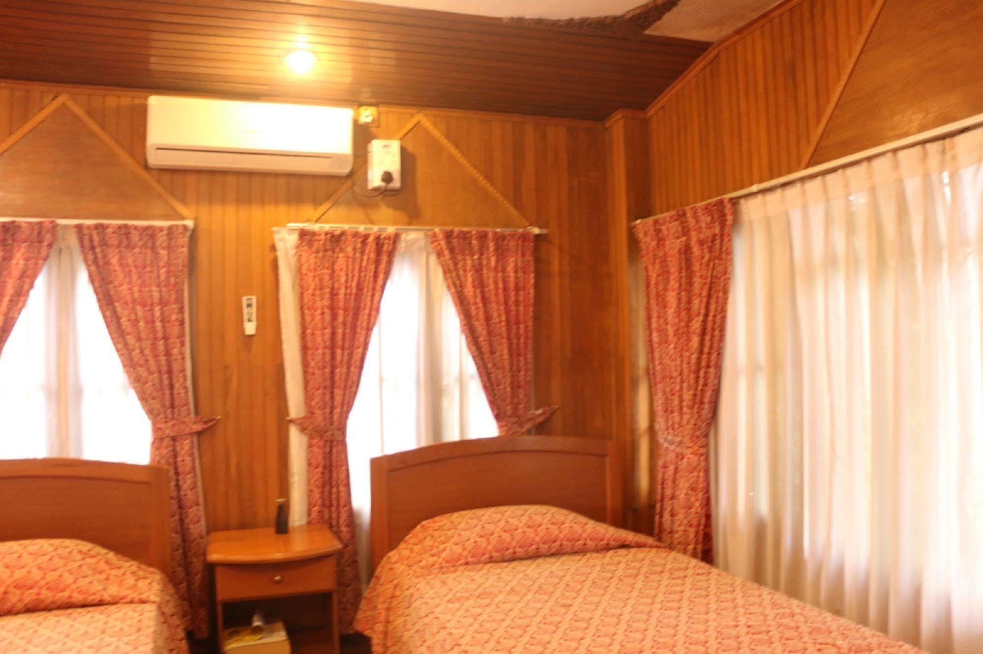 Kaung Lay Inn Yangon Extérieur photo